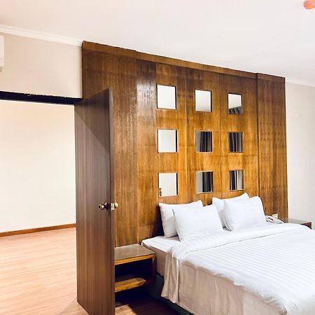 Royal Asia Hotel Палембанг Экстерьер фото